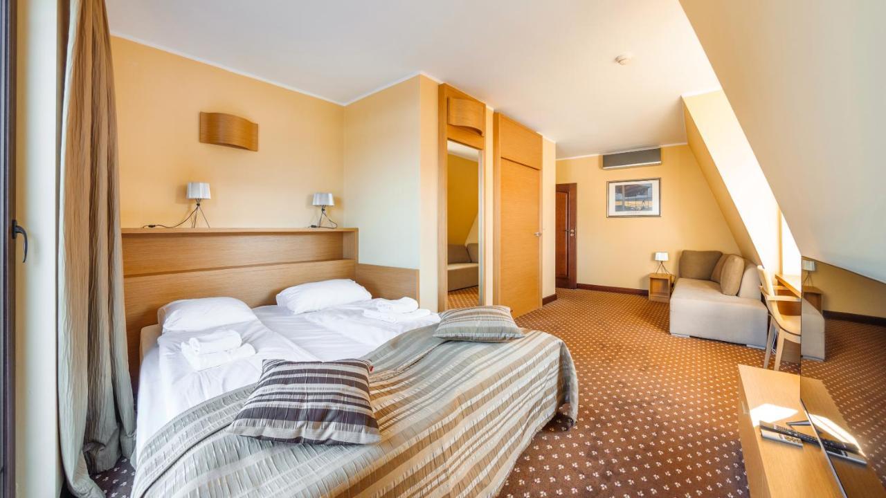 Apartamenty Sun & Snow Continental Blisko Plazy Krynica Morska Exterior foto