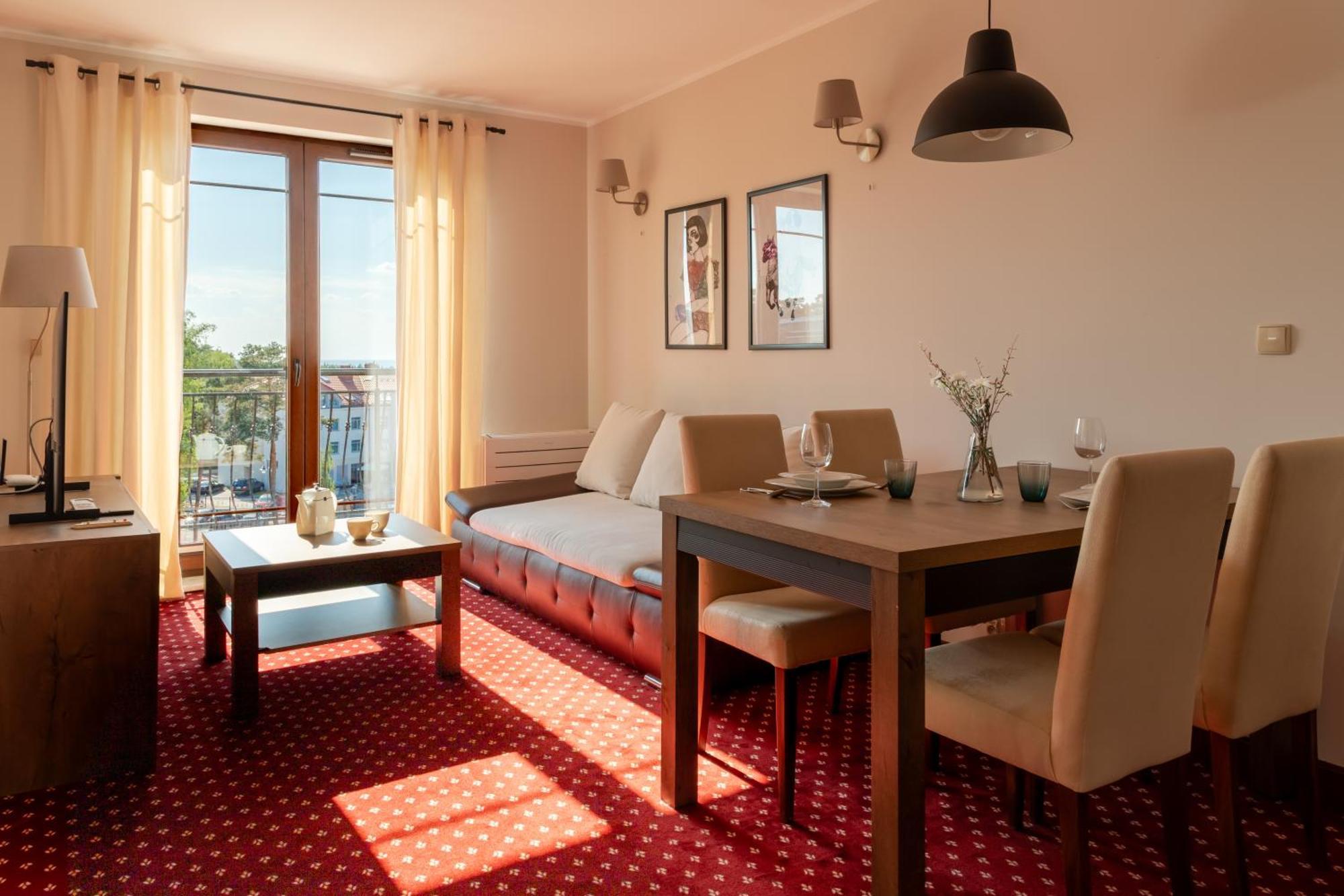 Apartamenty Sun & Snow Continental Blisko Plazy Krynica Morska Exterior foto